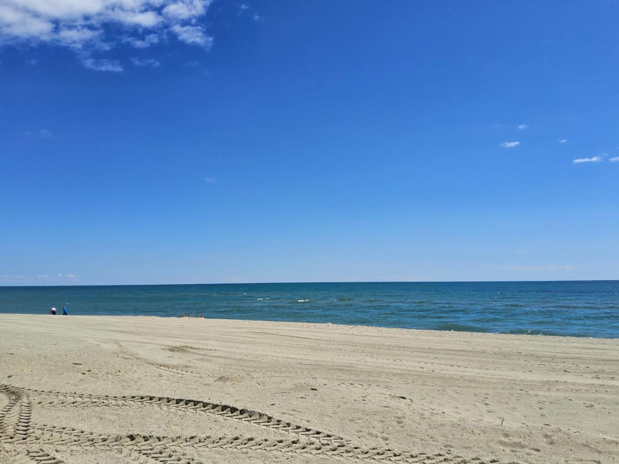 L'Azur 4 Pers Clim Parking Acces Plage Direct เลอบาร์กาแรส ภายนอก รูปภาพ